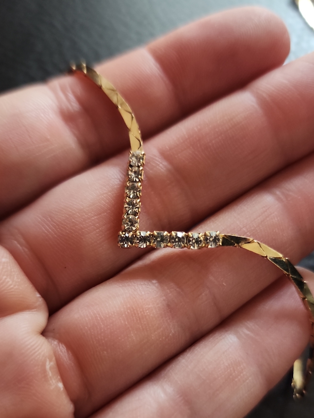 VTG Elegant Gold-Tone Women's V Necklace with Pavé Accent - Picture 5 of 10